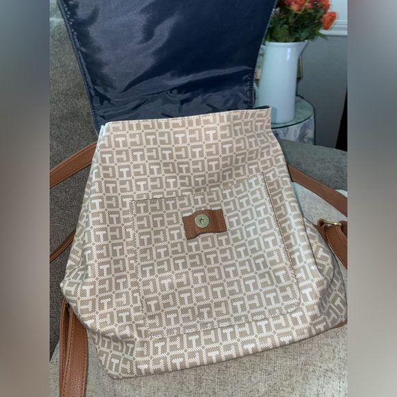 Tommy Hilfiger backpack - Picture 3 of 8